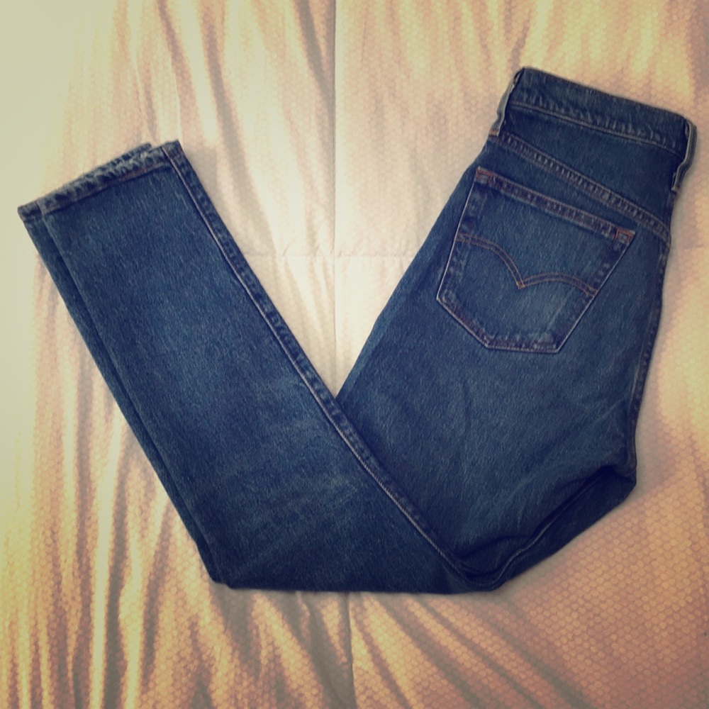 Levi’s high rise button fly jeans